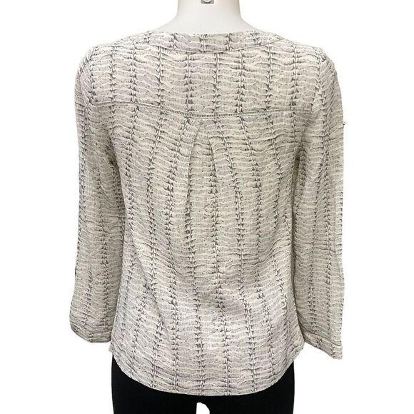 Vineyard Vines Gray White Snake Print Silk Blend Crochet Accent Blouse sz 00 - Picture 2 of 8